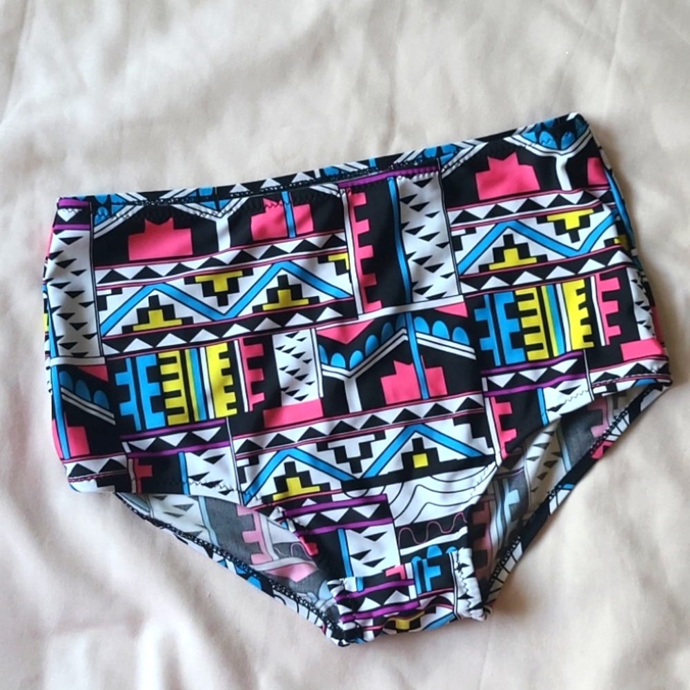 High Waist Swim Bikini Bottoms size L "never worn" [1039]